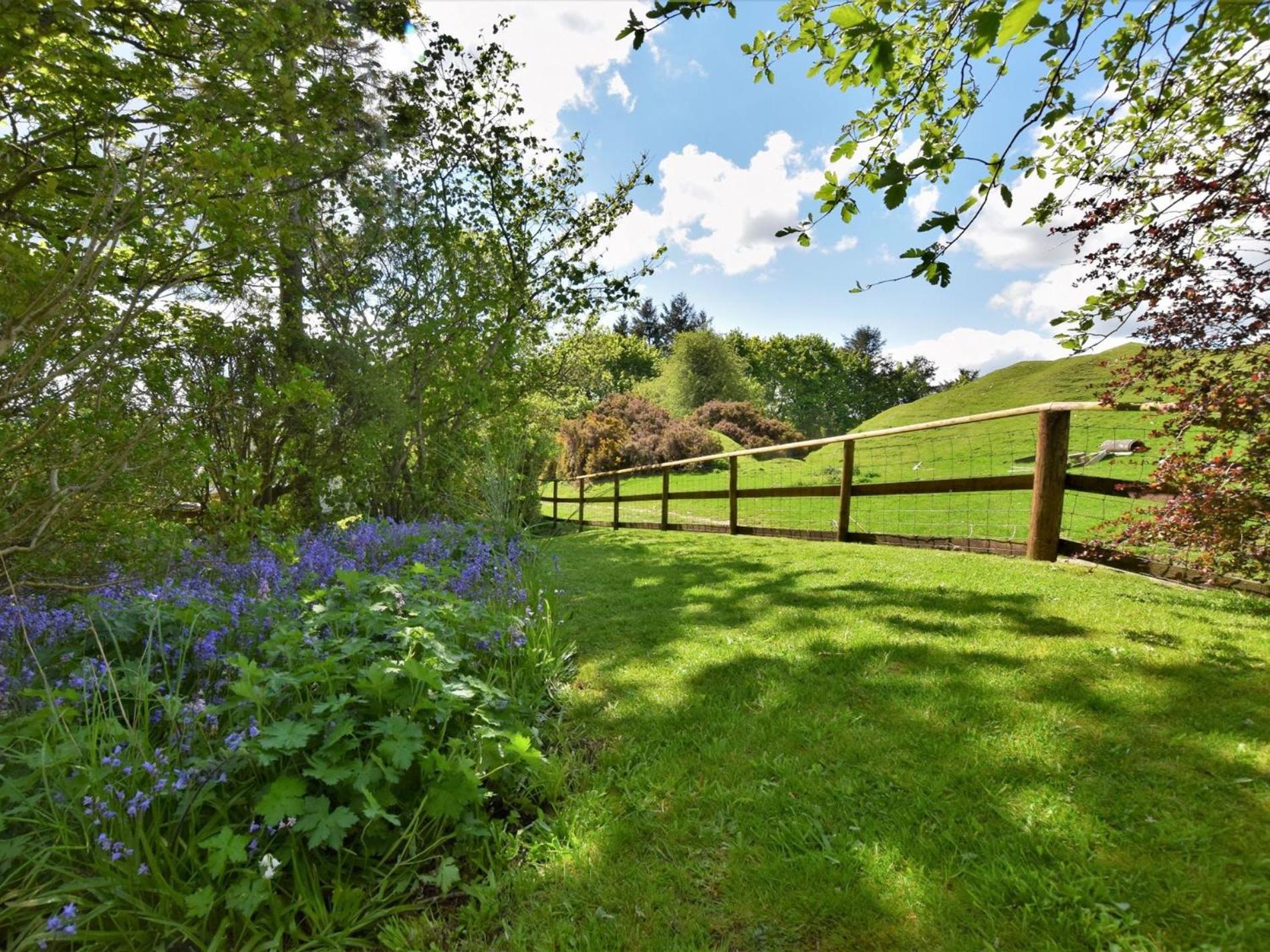 9 Bed In Hay-On-Wye 73069 Villa Painscastle Exterior photo